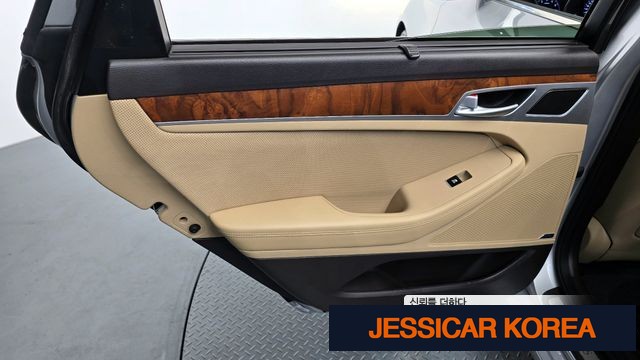 2015 Hyundai Genesis DH - Thumbnail 8