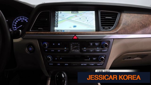 2015 Hyundai Genesis DH - Thumbnail 9