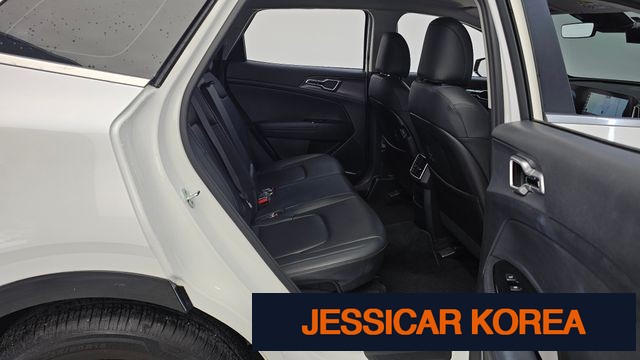 2022 Kia Sportage 5th Gen - Thumbnail 8