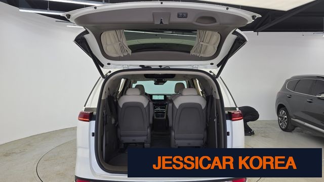 2023 Kia Carnival 4th Gen - Thumbnail 3