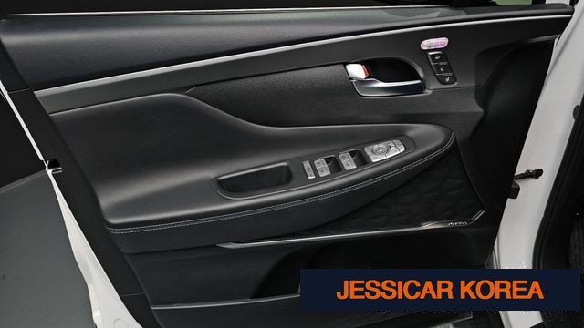 2022 Hyundai The New Santa Fe - Thumbnail 3