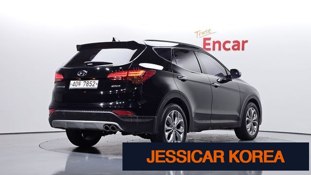 2015 Hyundai Santa Fe DM - Thumbnail 4