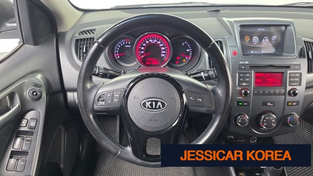 2013 Kia forte - Thumbnail 8