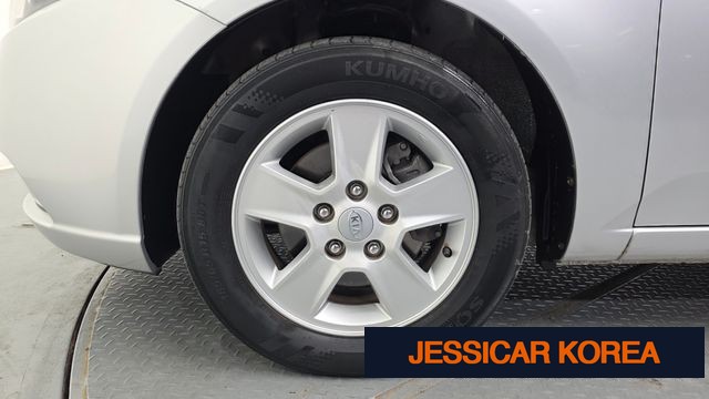 2013 Kia forte - Thumbnail 2