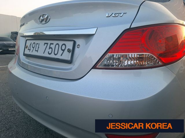 2012 Hyundai Accent (new model) - Thumbnail 4