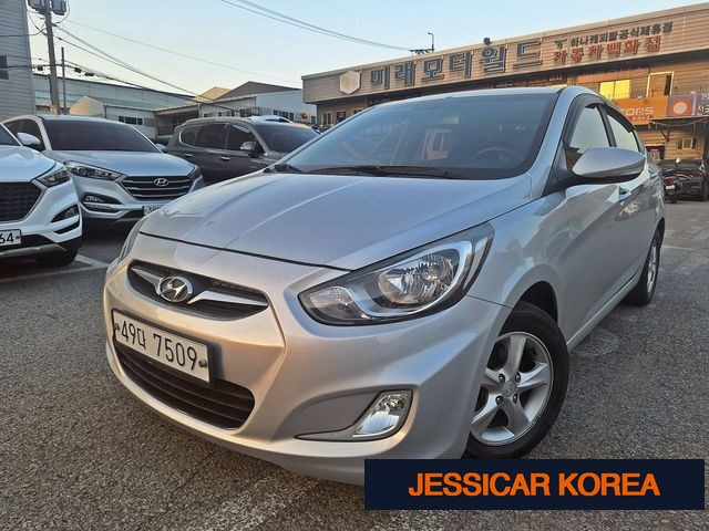 2012 Hyundai Accent (new model) - Thumbnail 6