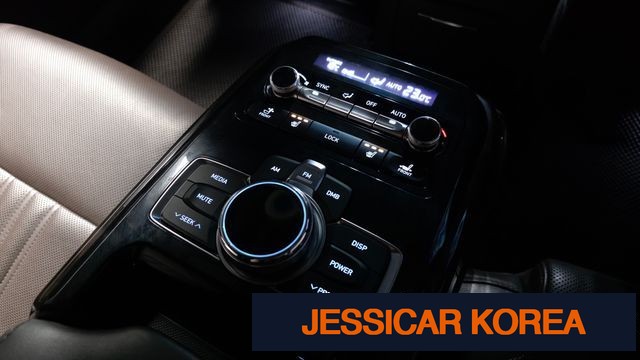 2017 Genesis EQ900 - Thumbnail 2