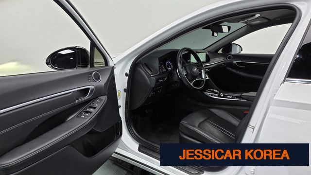 2023 Hyundai Sonata (DN8) - Thumbnail 3