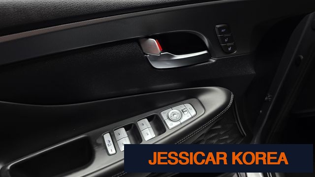 2021 Hyundai The New Santa Fe - Thumbnail 2