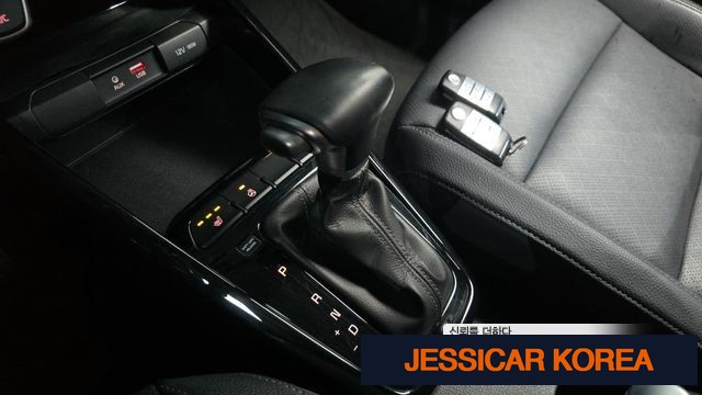 2018 Kia stonic - Thumbnail 4