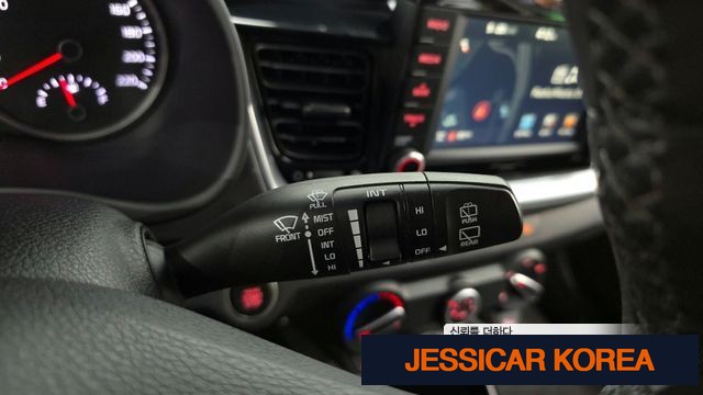 2018 Kia stonic - Thumbnail 9