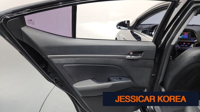 2016 Hyundai Avante AD - Thumbnail 3