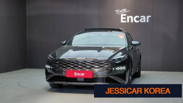 2022 Kia K8 Hybrid - Thumbnail 3