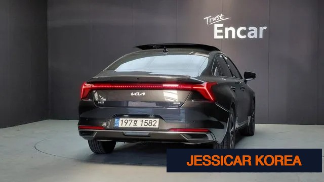 2022 Kia K8 Hybrid - Thumbnail 4