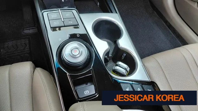 2022 Kia K8 Hybrid - Thumbnail 9