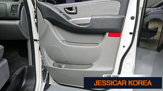 2016 Hyundai Grand Starex - Thumbnail 7