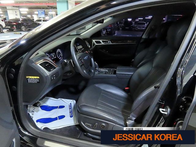 2014 Hyundai Genesis DH - Thumbnail 8