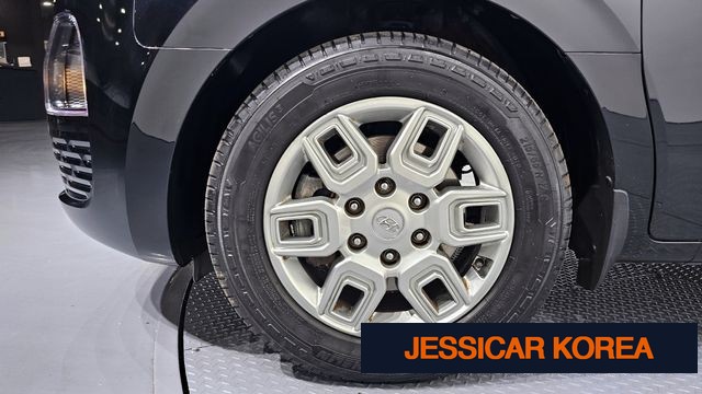 2023 Hyundai Staria - Thumbnail 6