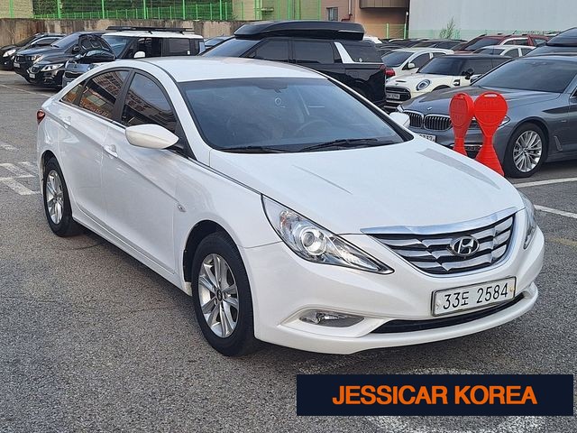 2010 Hyundai YF Sonata - Thumbnail 8