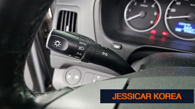 2016 Hyundai Grand Starex - Thumbnail 2