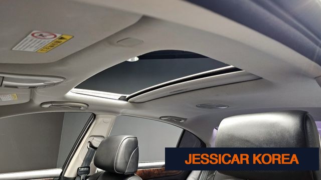2008 Hyundai Genesis - Thumbnail 3