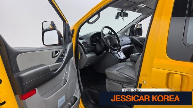 2019 Hyundai The New Grand Starex - Thumbnail 9