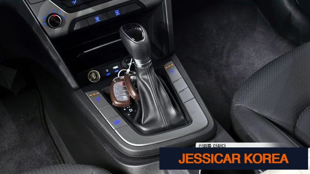 2018 Hyundai Avante AD - Thumbnail 3