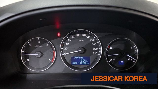 2019 Hyundai The New Grand Starex - Thumbnail 5