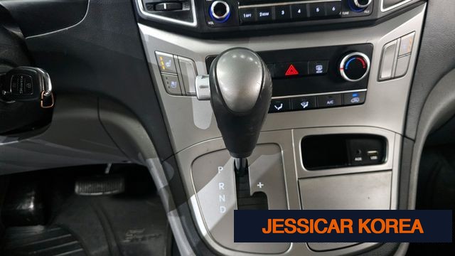2019 Hyundai The New Grand Starex - Thumbnail 8