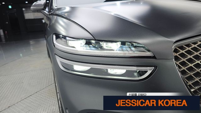 2021 Genesis GV70 - Thumbnail 2