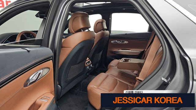 2021 Genesis GV70 - Thumbnail 6