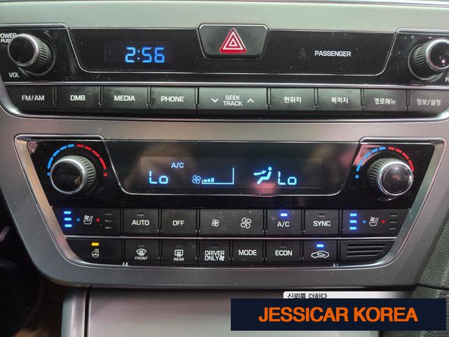 2016 Hyundai LF Sonata Hybrid - Thumbnail 3