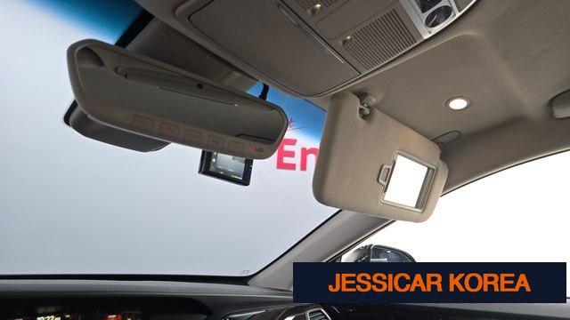2019 Genesis G90 - Thumbnail 2