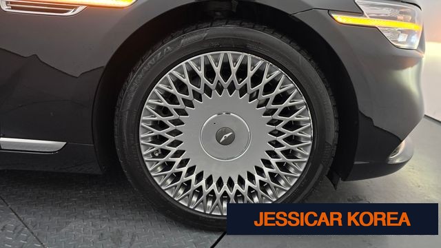 2019 Genesis G90 - Thumbnail 5