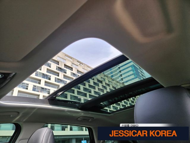 2024 Kia Sportage 5th generation hybrid - Thumbnail 4