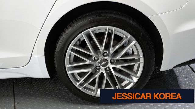2019 Genesis G70 - Thumbnail 4