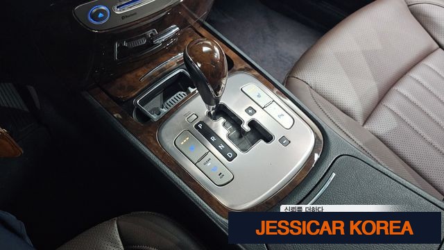 2010 Hyundai Genesis - Thumbnail 10