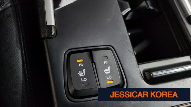 2011 Hyundai YF Sonata - Thumbnail 4