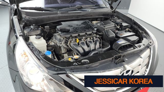 2011 Hyundai YF Sonata - Thumbnail 7