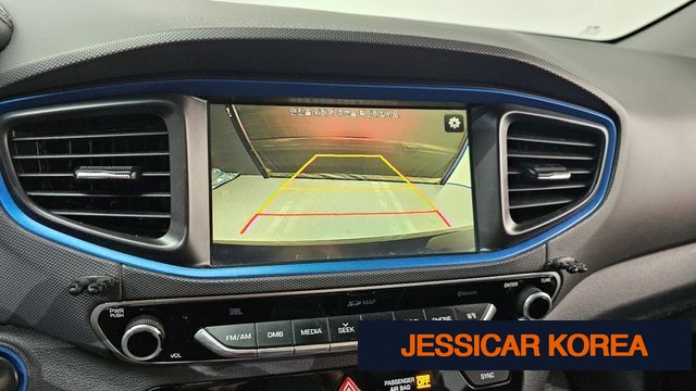 2016 Hyundai Ioniq Hybrid - Thumbnail 4
