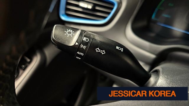 2016 Hyundai Ioniq Hybrid - Thumbnail 10