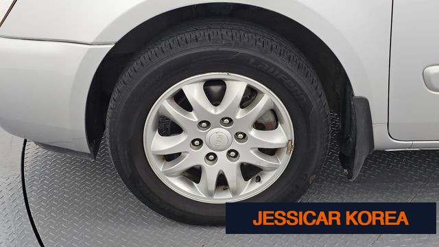 2012 Kia Carnival R - Thumbnail 3