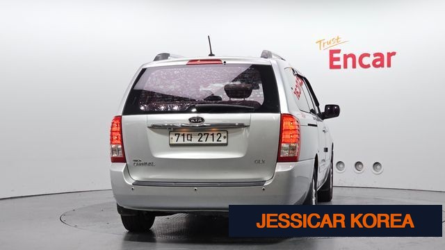 2012 Kia Carnival R - Thumbnail 8