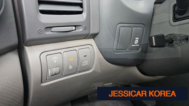 2012 Kia Carnival R - Thumbnail 9