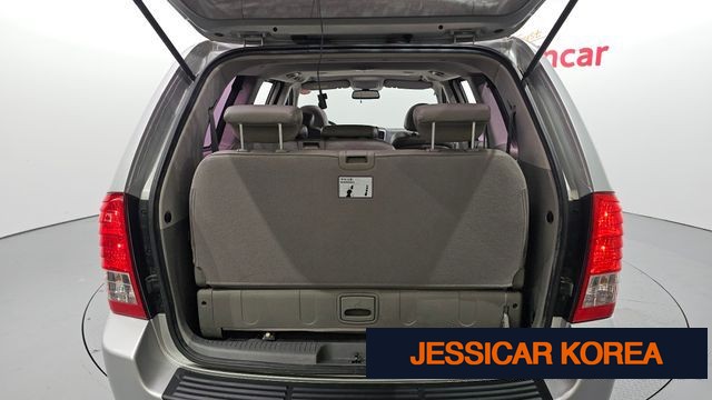 2012 Kia Carnival R - Thumbnail 10