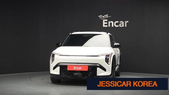 2025 Kia EV3 - Thumbnail 3