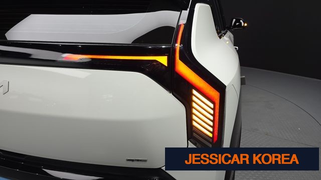 2025 Kia EV3 - Thumbnail 4