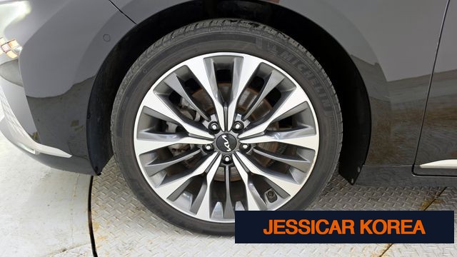 2023 Kia K8 - Thumbnail 9