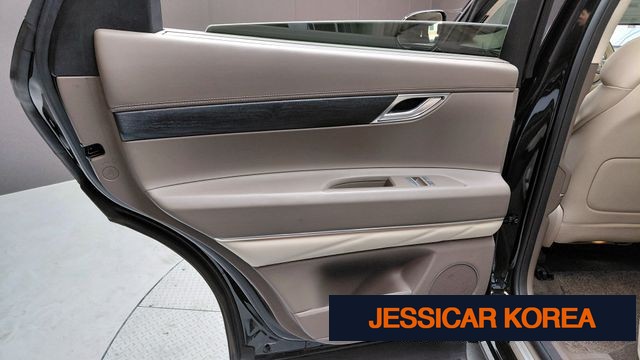 2022 Genesis GV80 - Thumbnail 9