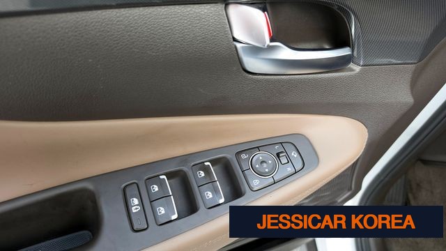 2023 Hyundai The New Santa Fe - Thumbnail 6